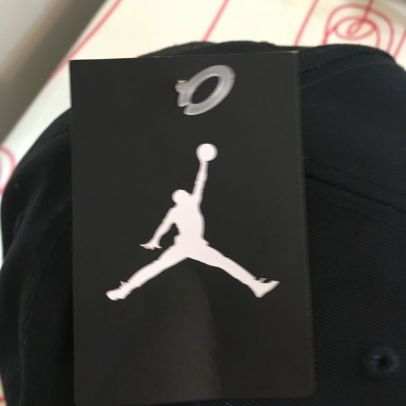 Men’s Nike Air Jordan Jumpman Flatbill Hat - Picture 4 of 8